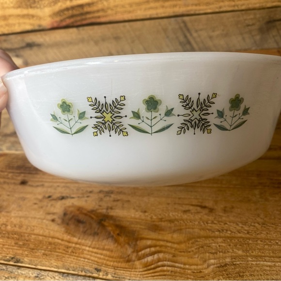 Vintage Anchor Hocking Fire King #437 Green Meadow 1 1/2 Quart QT Casserole Dish - Picture 2 of 10